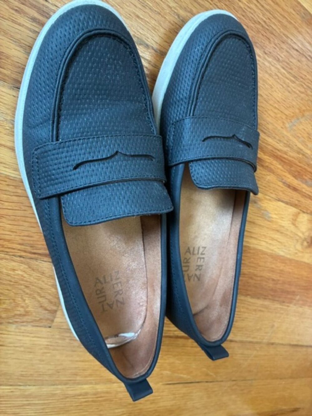 Naturalizer black loafers